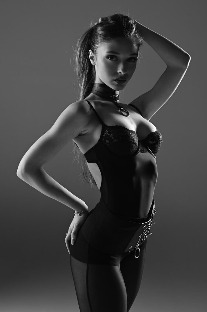 bianco e nero fashion in studio